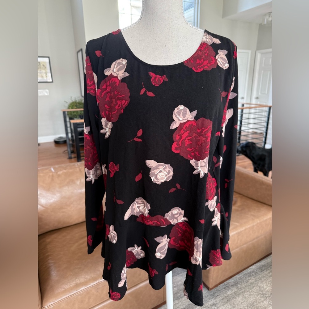 Mud Pie floral flounce top - Picture 2 of 6